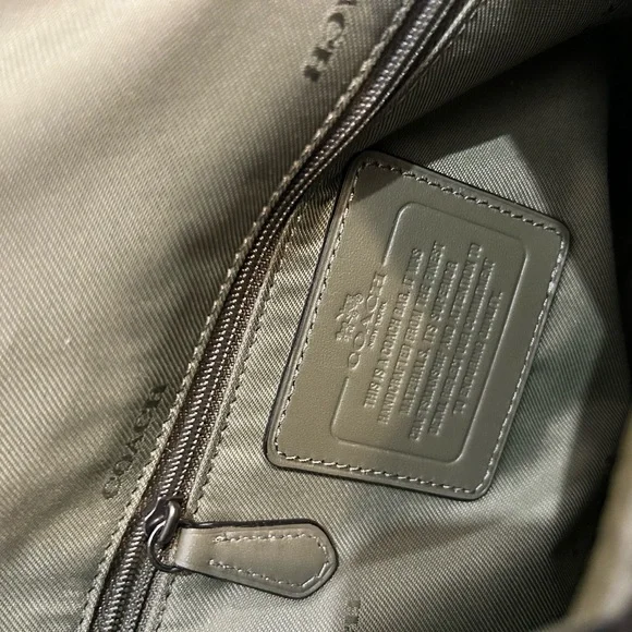 Coach Edie 31 Army Green Leather Bag - Picture 9 of 11